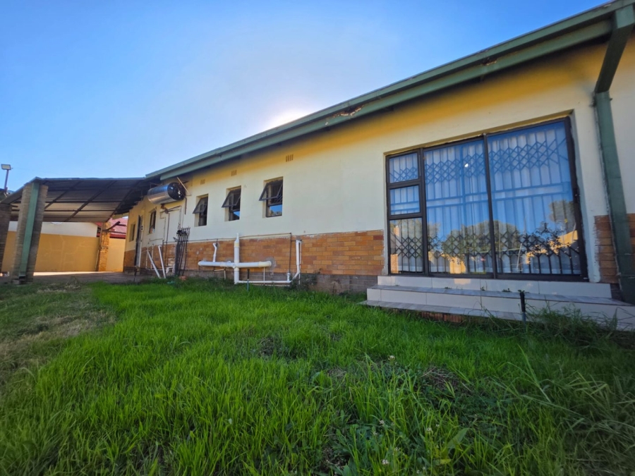 3 Bedroom Property for Sale in Verwoerdpark Northern Cape